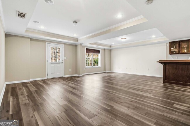 Building Photo - 825 Somerset Vale Dr