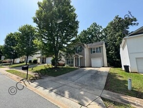 Building Photo - Spacious two story home in Charlotte