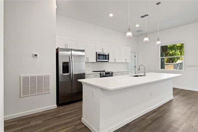 Building Photo - 4344 Jaslo Ave