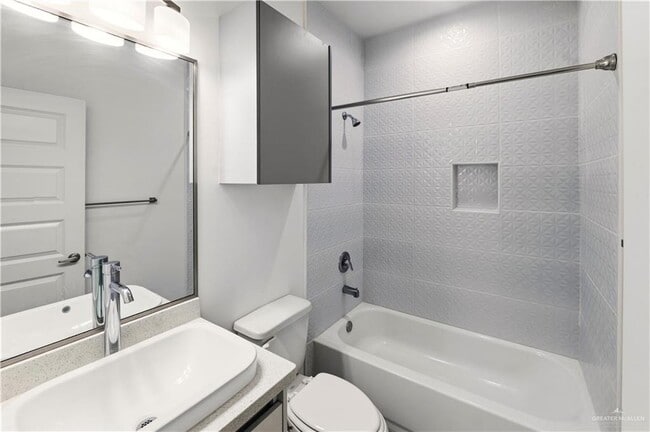 Building Photo - 12 W Marlin St