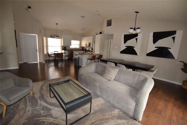 Building Photo - 1025 Lester Ridge Ct