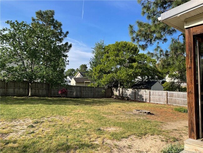 Building Photo - 346 Cresthaven Dr