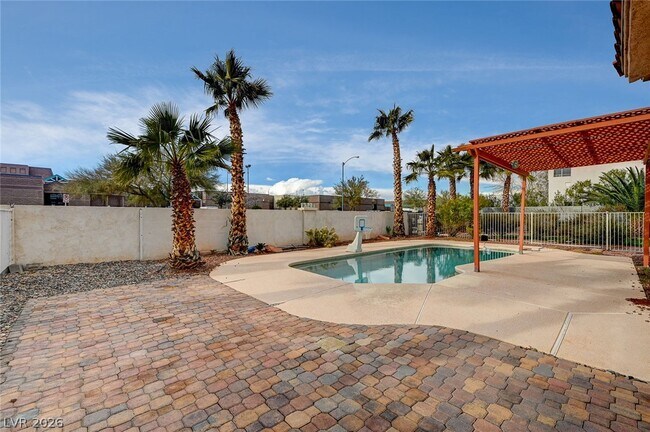 Building Photo - 6586 W Diablo Dr