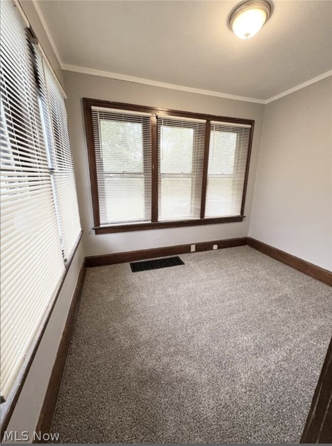 Building Photo - 1101 Estelle Ct SE