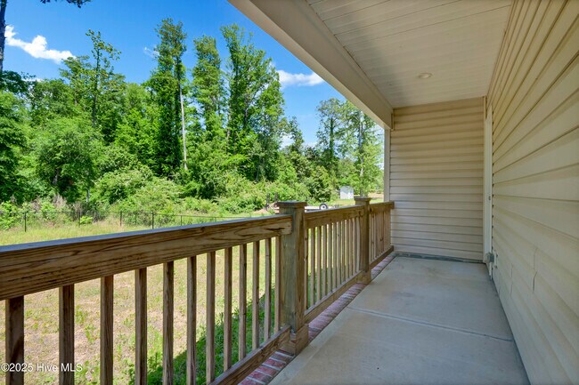 Building Photo - 4009 Alandale Dr