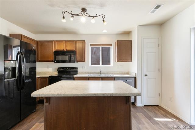 Building Photo - 4070 Creek Legend View