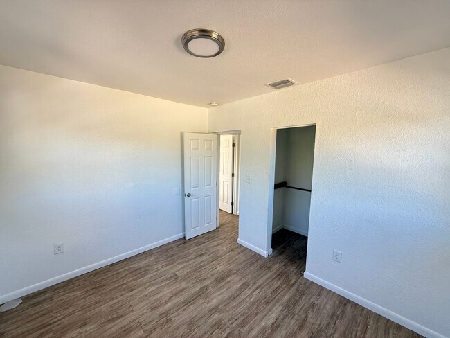 Building Photo - Renovated Large 3 Bed 1 Bath Unit Available For Rent Located In Little Havana.