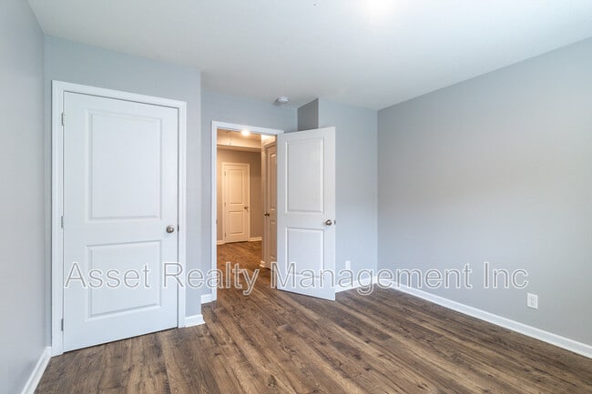 Building Photo - 1614 River Poppy Road