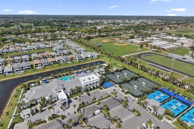 Building Photo - 9140 Silver Marsh Ln