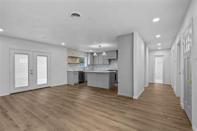 Building Photo - 5832 Tracyne Dr