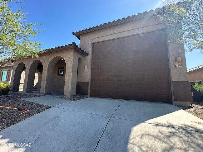 Building Photo - 12474 N Appling Ave