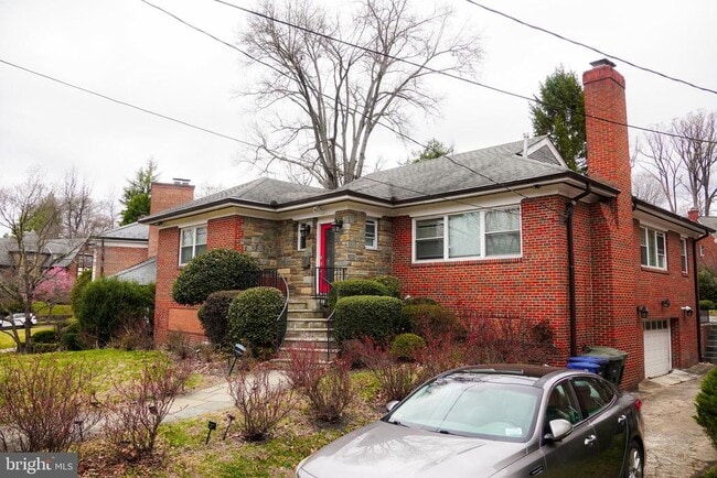 Building Photo - 1633 Kalmia Rd NW