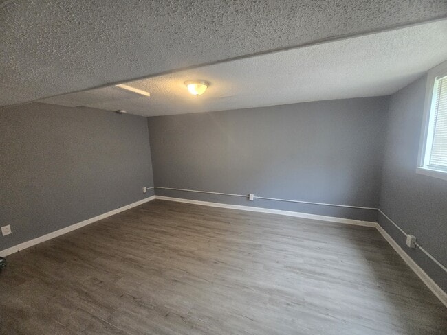 Building Photo - 8504 E 91 St