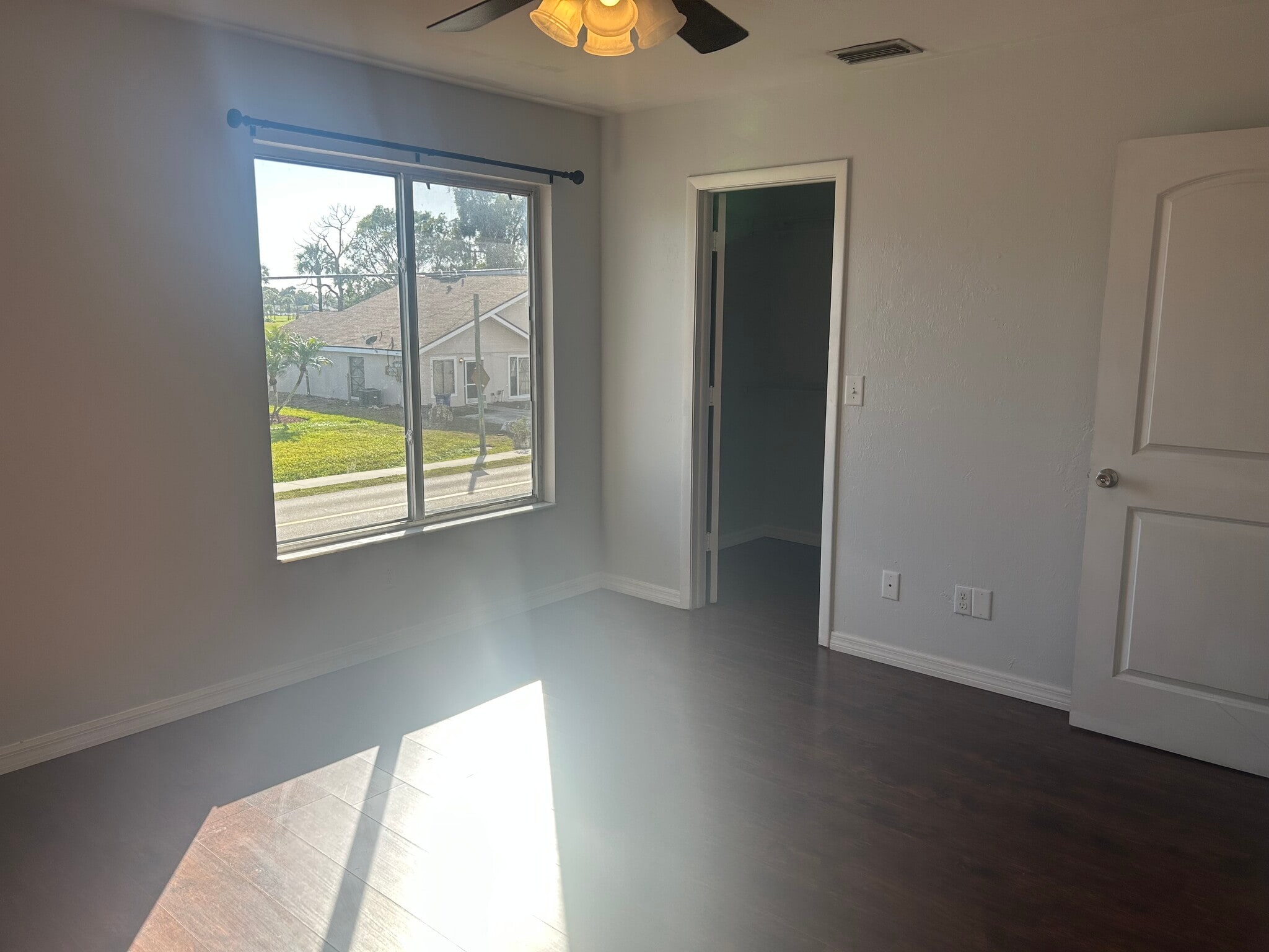 Building Photo - 7445 Pebble Beach Rd