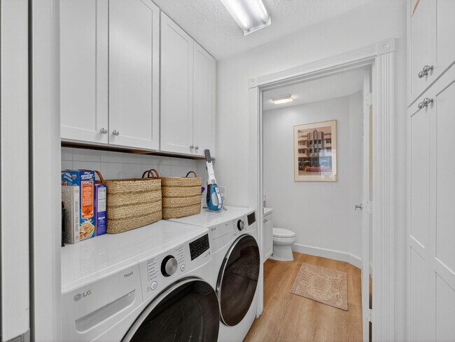 Building Photo - 2785 E Community Dr