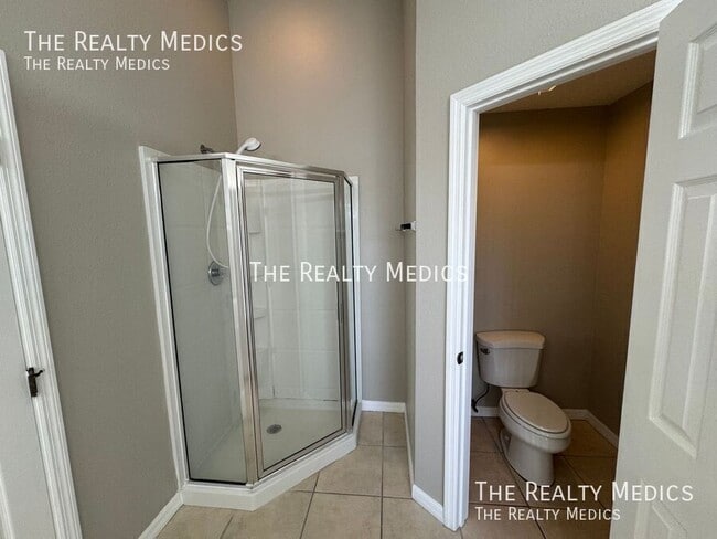 Building Photo - 2793 Club Cortile Cir
