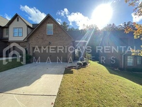 Building Photo - Large Townhome for Rent in Gardendale...  View with 48 Hours Notice!