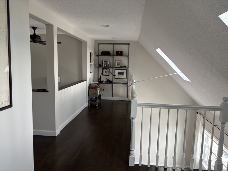 Building Photo - 117 Water St