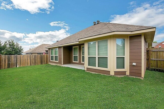 Building Photo - 962 Oak Lynn Dr