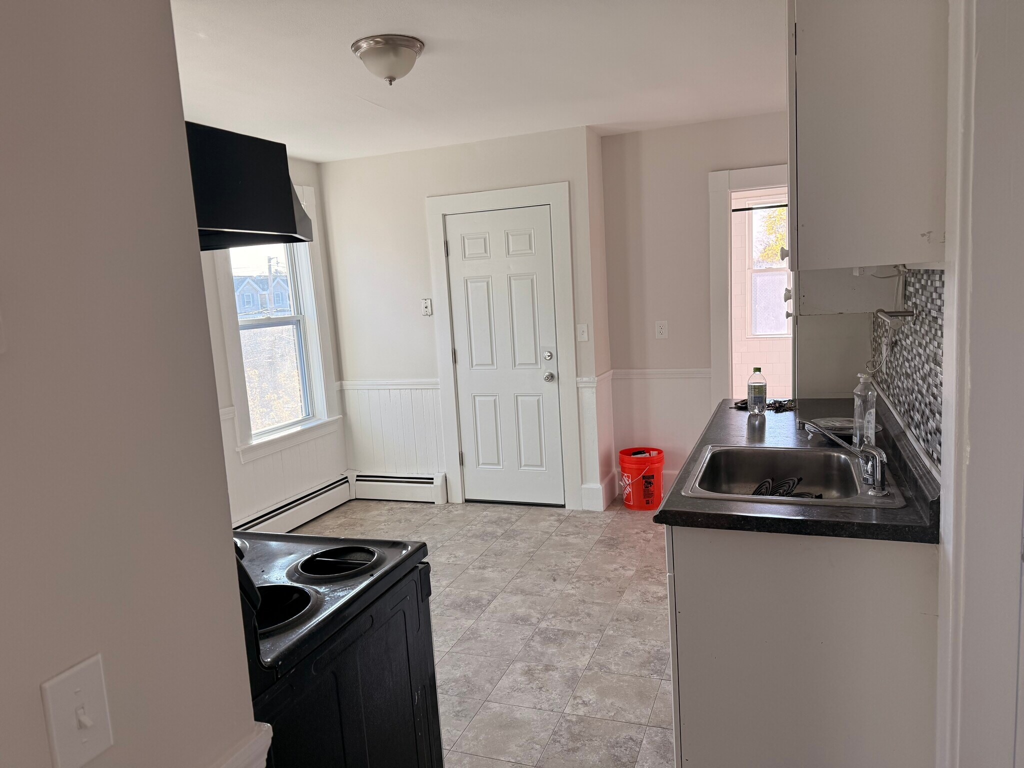 Building Photo - 4 Berry St