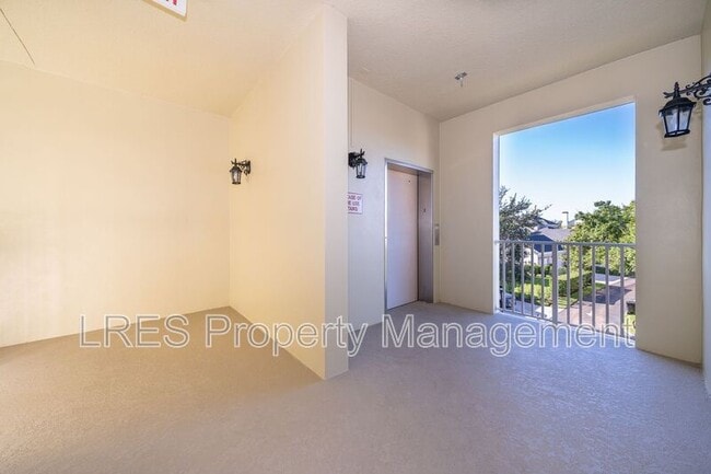 Building Photo - 1594 Common Way Rd