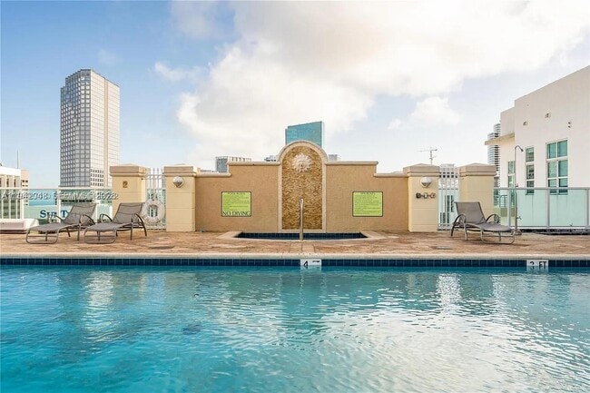 Building Photo - 133 NE 2nd Ave