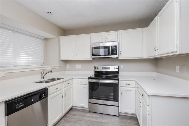Building Photo - 312 Valley Spring Dr