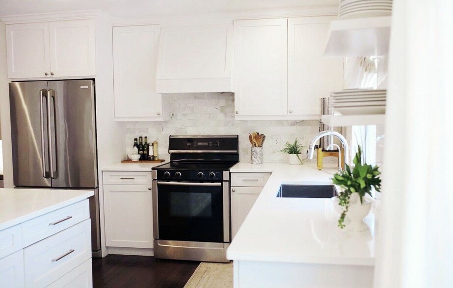 Building Photo - 14042 Oakhill Way