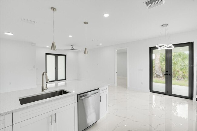 Building Photo - 153 Australian Dr