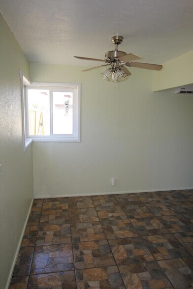 Building Photo - 3900 Flory Ave