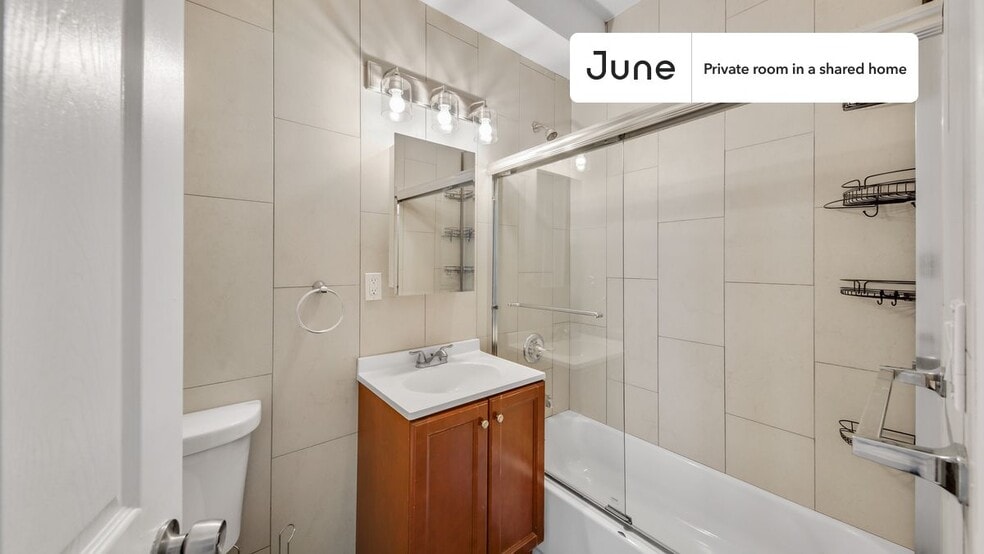Building Photo - Room in Shared 2 bed/1 bath home in East Harlem
