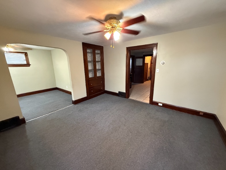 Building Photo - 3706 Stickney Ave