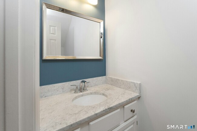 Building Photo - 377 Hope St