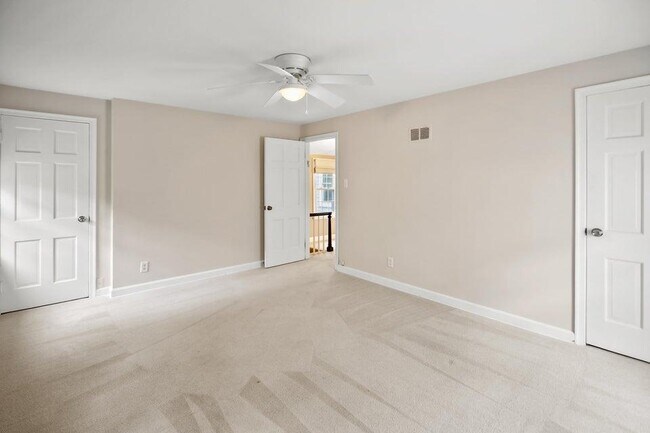 Building Photo - 5160 N Kent Ave