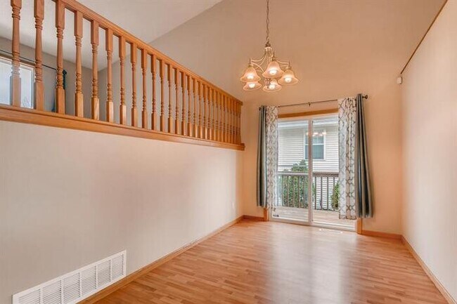 Building Photo - 2831 Carver Park Cir, Woodbury, MN, 55125