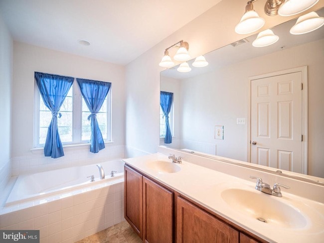 Building Photo - 22437 Dark Star Way