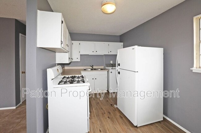 Building Photo - 3810 Mesa Verde Dr