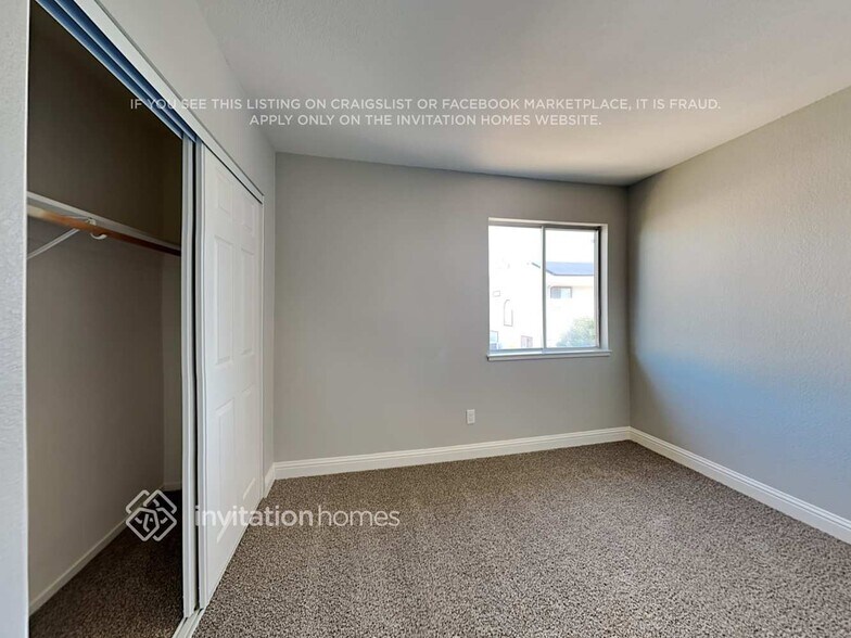 Building Photo - 370 Hibiscus Ln
