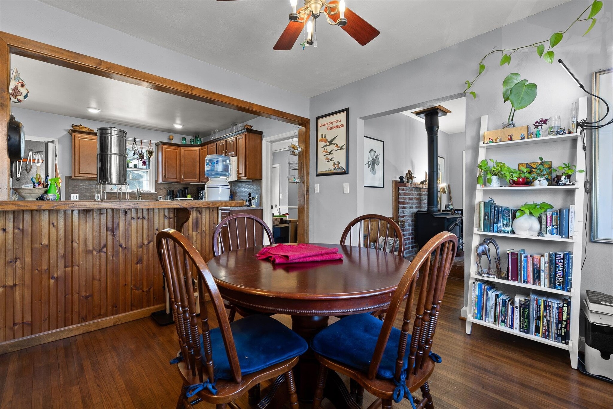 Building Photo - 844 Linden Hall Rd