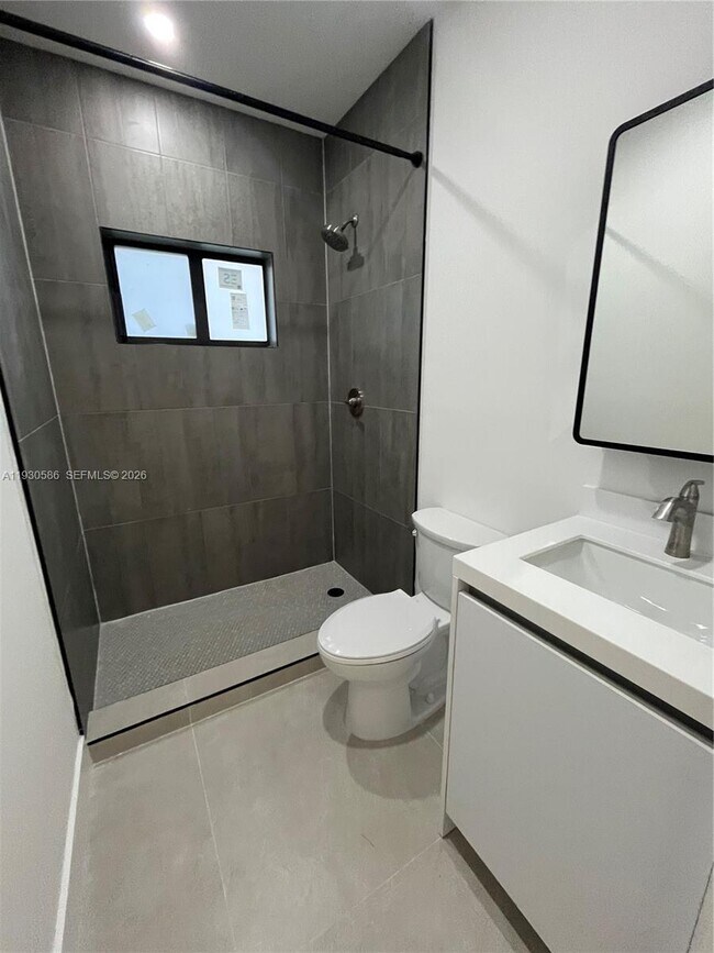 Building Photo - 119 NW 5th Ave