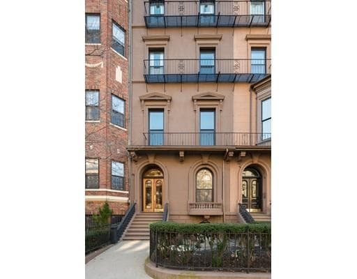 Building Photo - 127 Beacon St