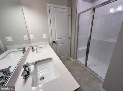 Building Photo - 4537 Briarhaven Dr