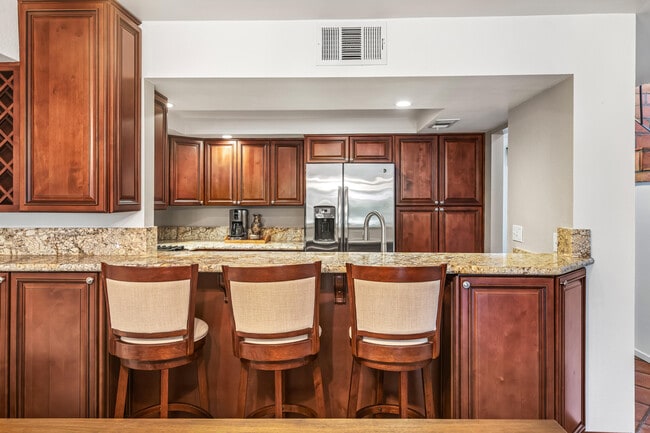 Building Photo - 215 Calle Bravo