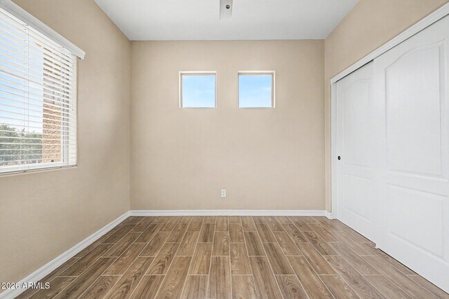 Building Photo - 15155 N 145th Ave