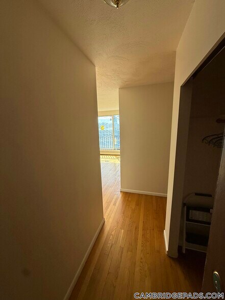 Building Photo - 1643 Cambridge St