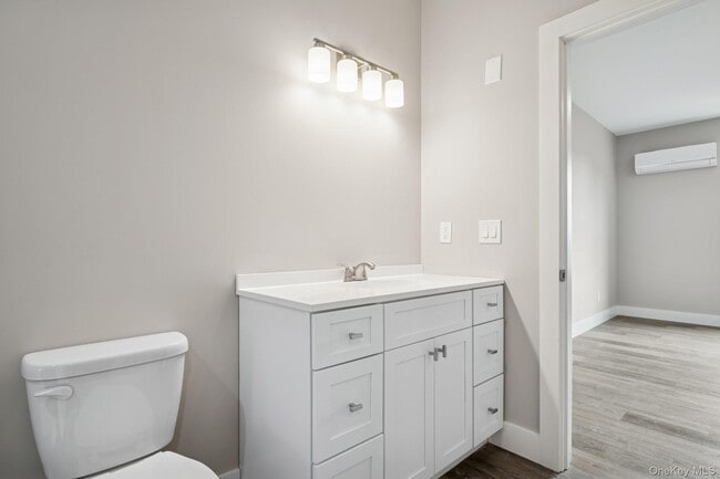 Building Photo - 153 Greenwich Ave