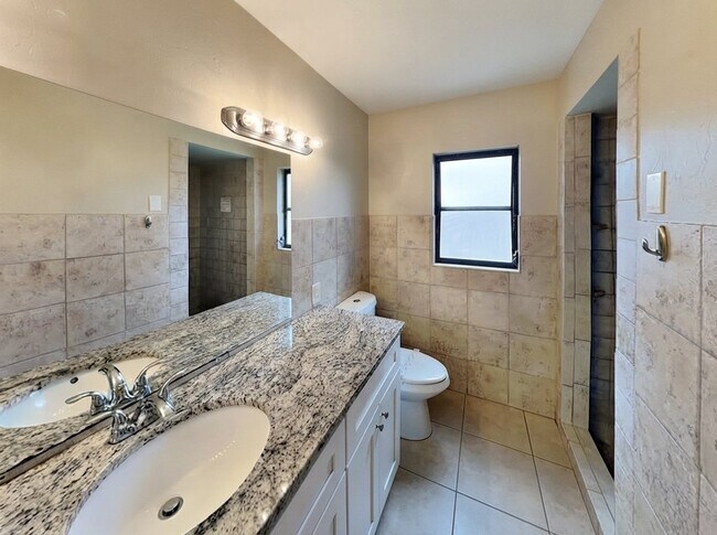Building Photo - 2569 W Scarlet Oak Ct