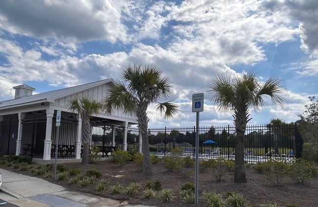 Building Photo - *Move in Special*  Spacious 3BR/2BA home in the Carnes area!