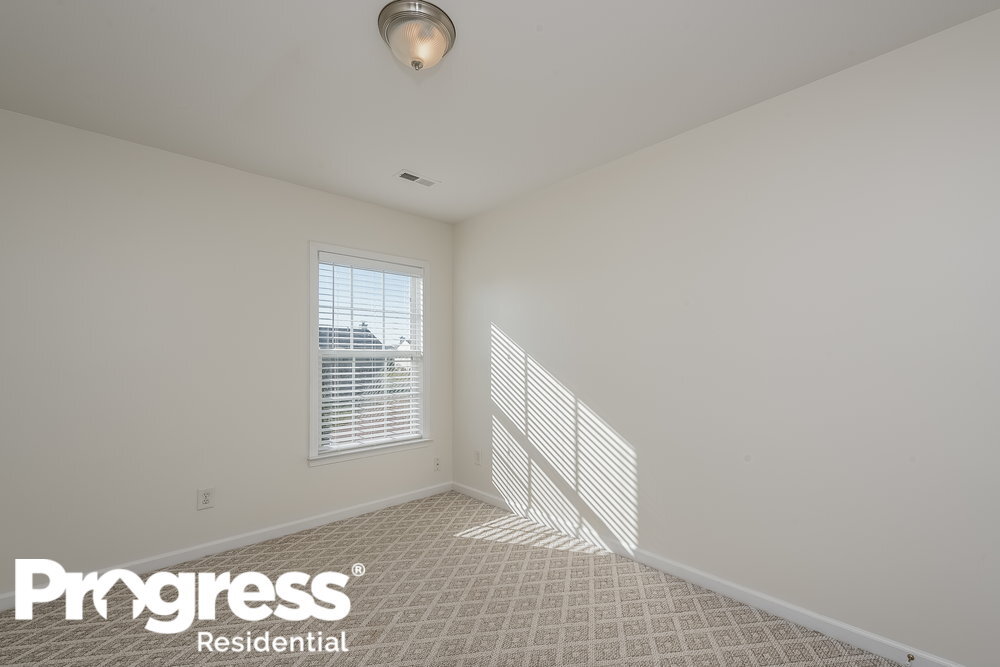 Building Photo - 5010 Stowe Derby Dr