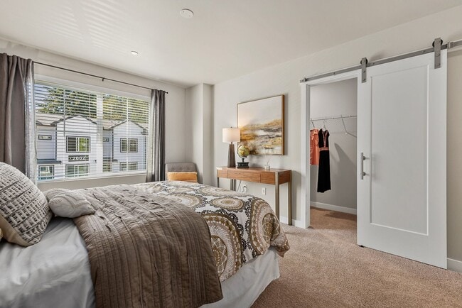 Building Photo - Lake Stevens 2 Bedroom 2.5 Bath | 2 Car Garage